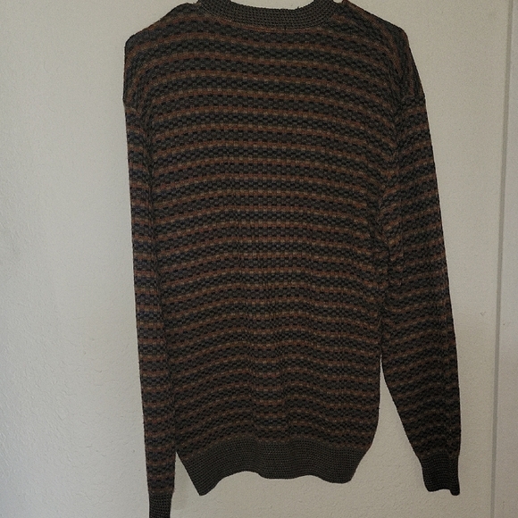 Emme Uno Brown and Black Crewneck Sweater with Classic Fit Soft Texture - Picture 6 of 6